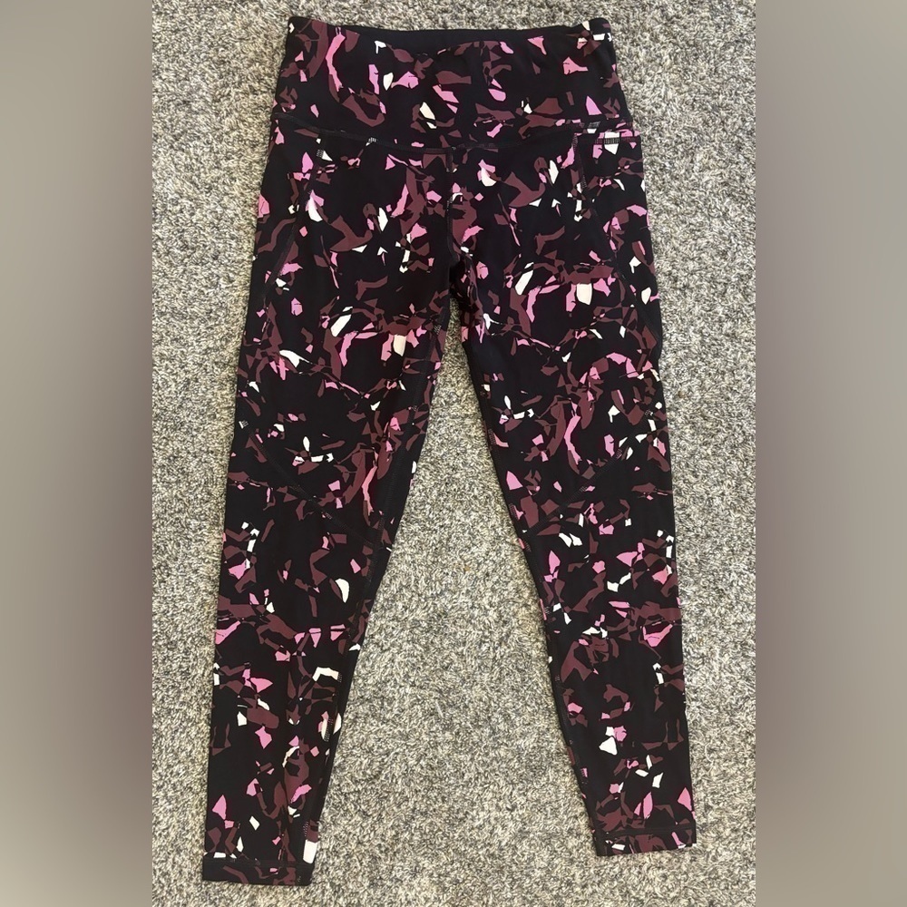 SWEATY BETTY Black & Pink Petal Camo Print POWER WORKOUT 7/8 LEGGINGS Size 4-6